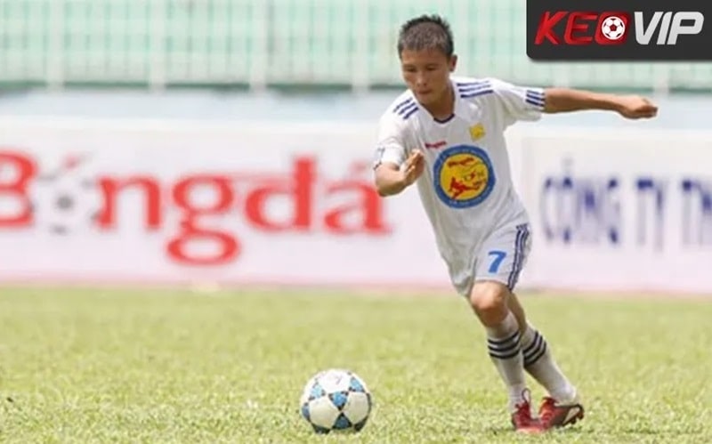 Hình ảnh Nguyễn Quang Hải từ những buổi tập đầu tiên tại Hà Nội T&T